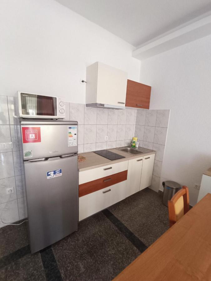 Apartmani Centar Starigrad Paklenica Exterior photo